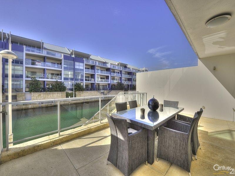 10/4 Torcello Mews, Mandurah WA 6210