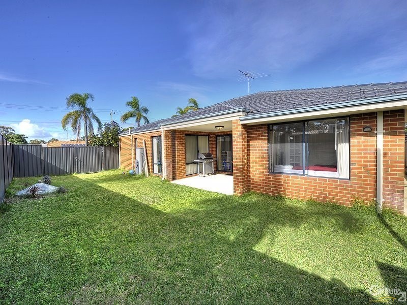 33 Maria Street, Dudley Park WA 6210