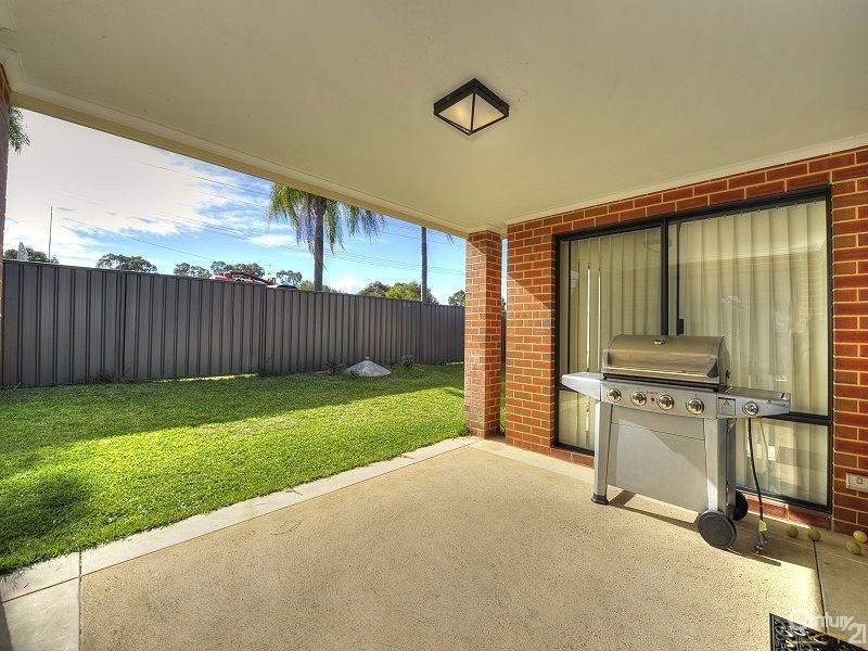 33 Maria Street, Dudley Park WA 6210