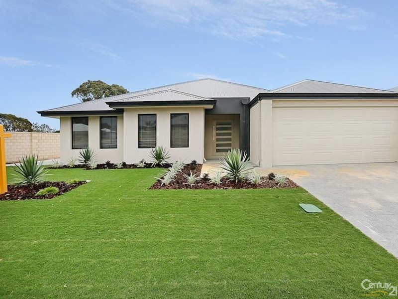 33 Solandri Turn, Halls Head WA 6210