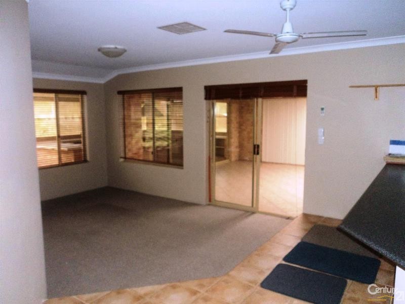 10 Yalgorup Drive, Bouvard WA 6211