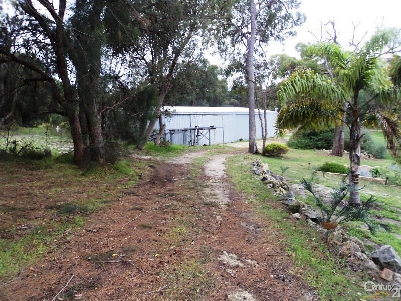 10 Yalgorup Drive, Bouvard WA 6211