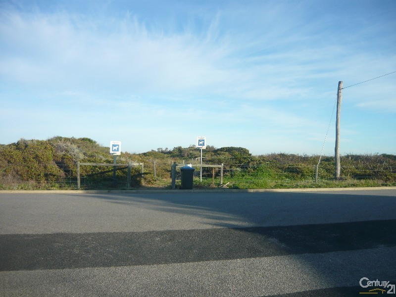 9 Parmelia Way, Madora Bay WA 6210