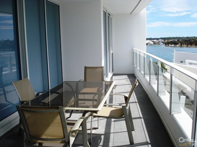 406/3 Marco Polo Drive, Mandurah WA 6210