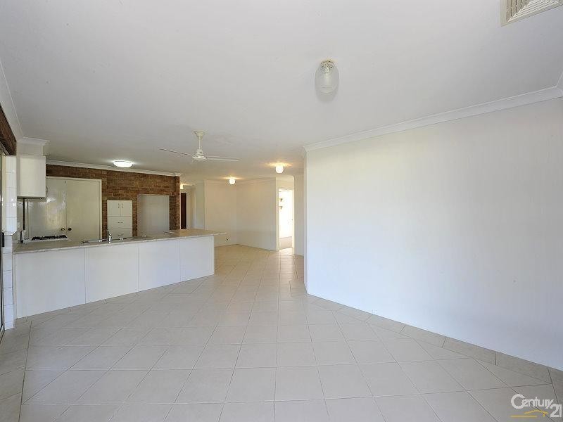 9 Jamestown Terrace, Greenfields WA 6210