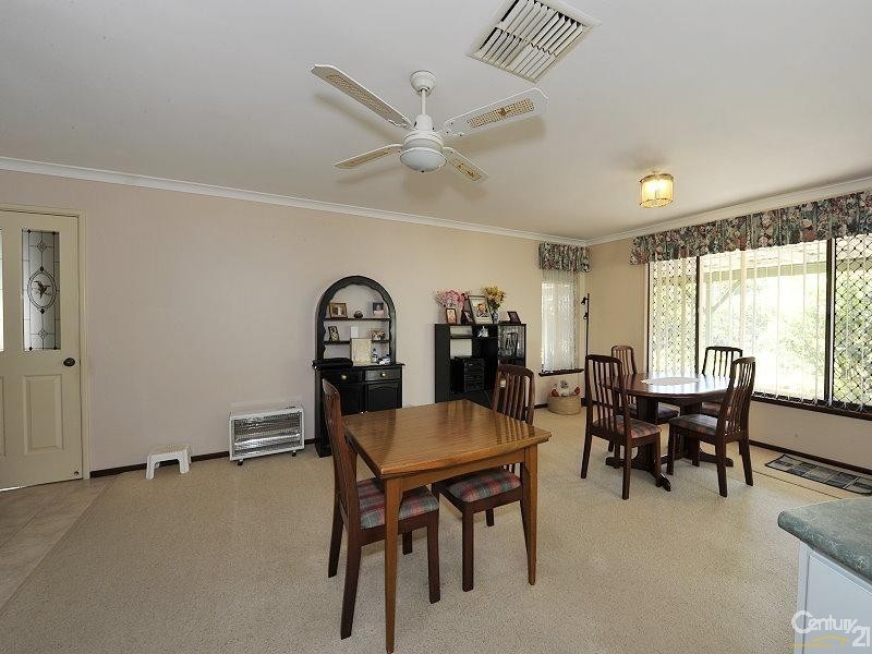 11 Denham Street, Dudley Park WA 6210