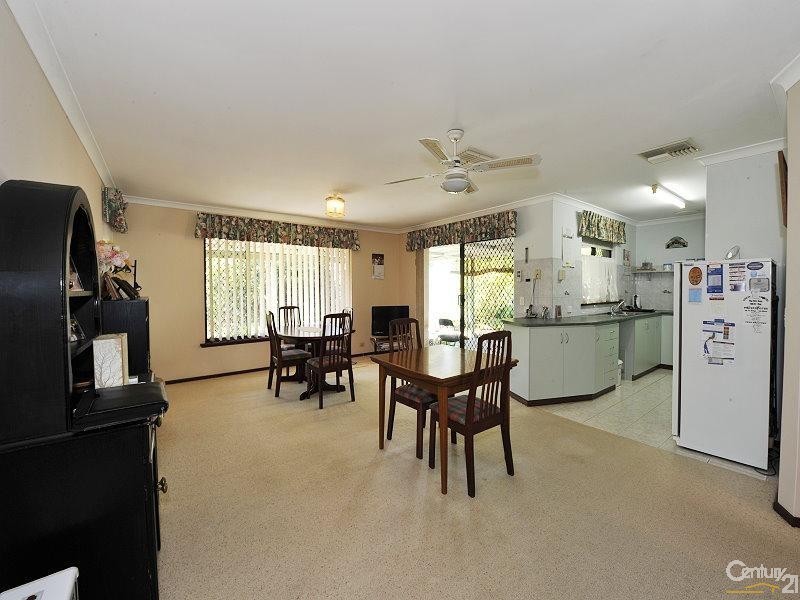 11 Denham Street, Dudley Park WA 6210