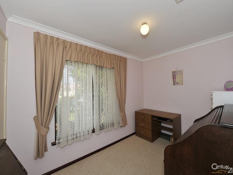 11 Denham Street, Dudley Park WA 6210