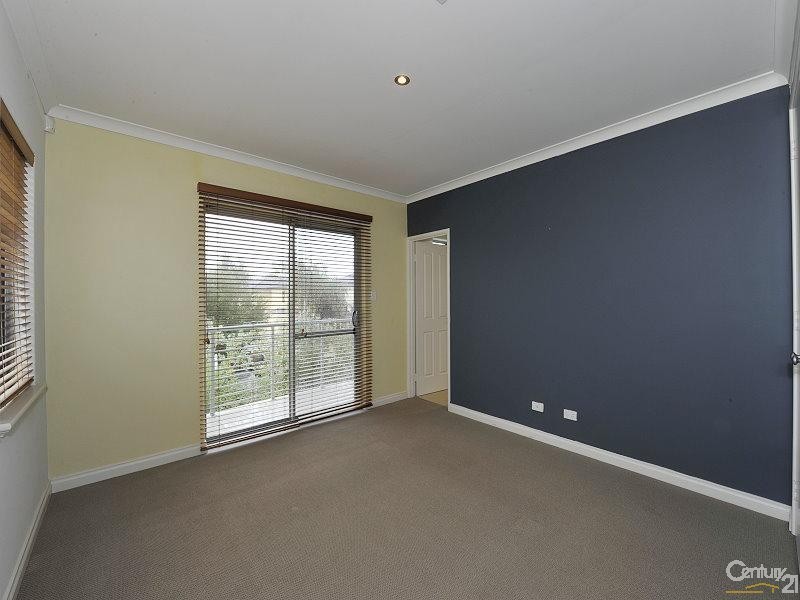 3/4 Stewart Street, Mandurah WA 6210