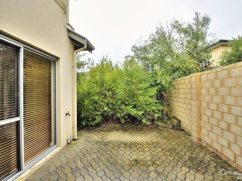 3/4 Stewart Street, Mandurah WA 6210