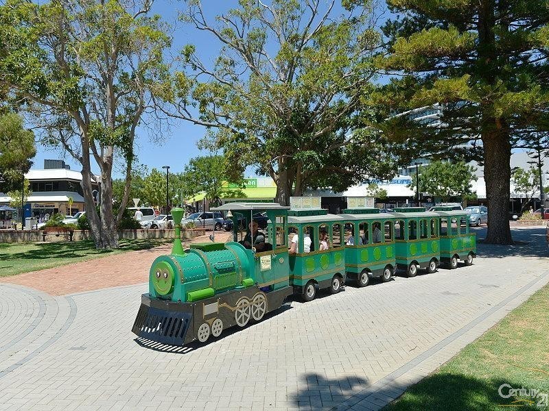 3/4 Stewart Street, Mandurah WA 6210