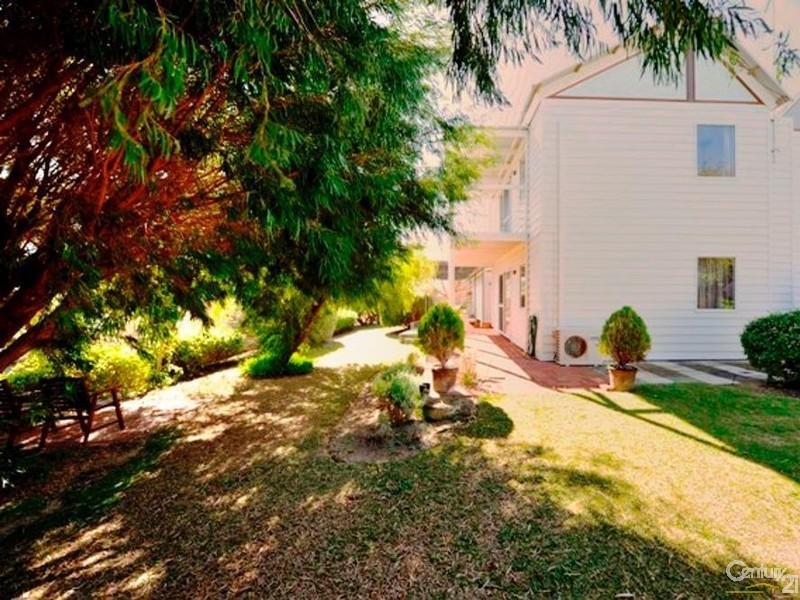 13 Selene Way, San Remo WA 6210