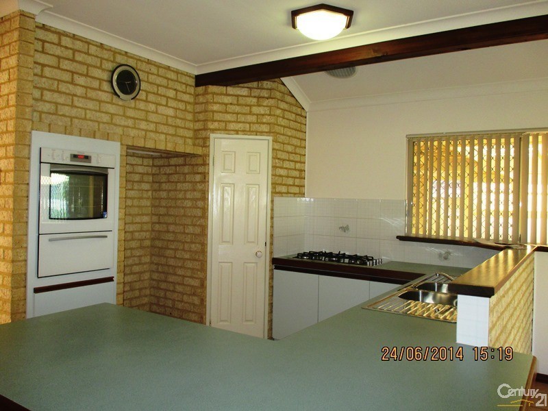 11 Vermont Avenue, Meadow Springs WA 6210