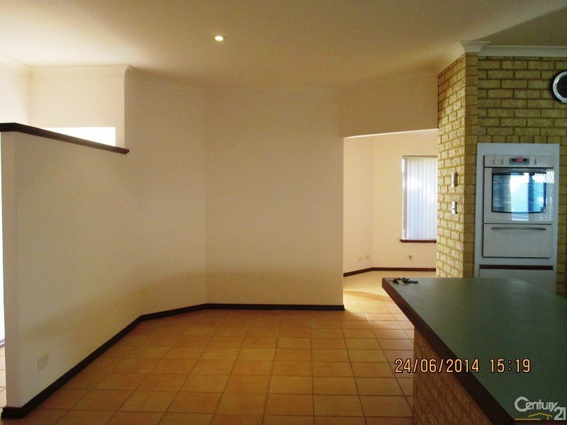 11 Vermont Avenue, Meadow Springs WA 6210