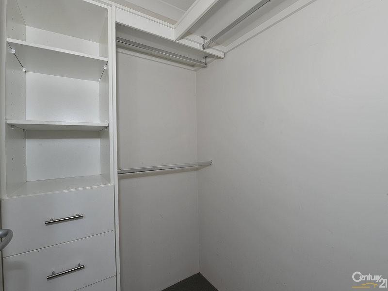 33 Marsdenia Road, Halls Head WA 6210