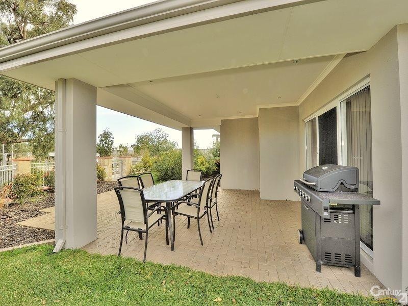 9 Landley Link, Meadow Springs WA 6210