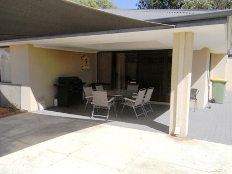 3 Adela Bend, Lakelands WA 6180