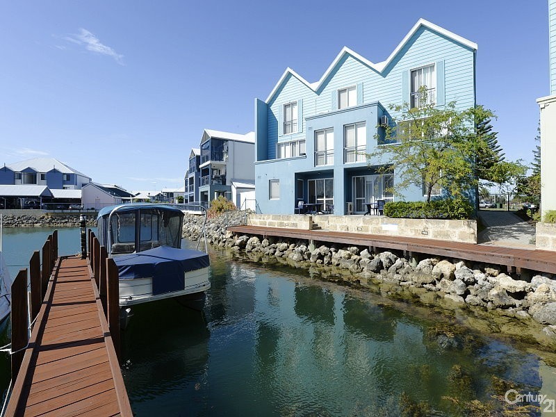 2/20 Apollo Place, Halls Head WA 6210