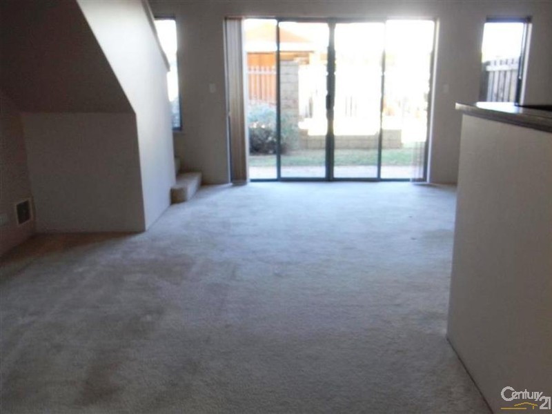 11/1 Waterside Drive, Dudley Park WA 6210