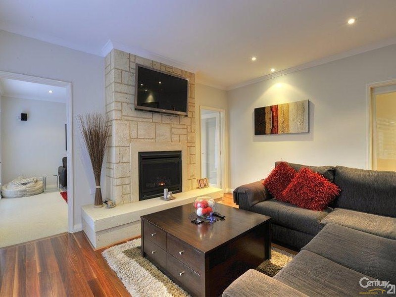 9 Coquette Pass, Dudley Park WA 6210