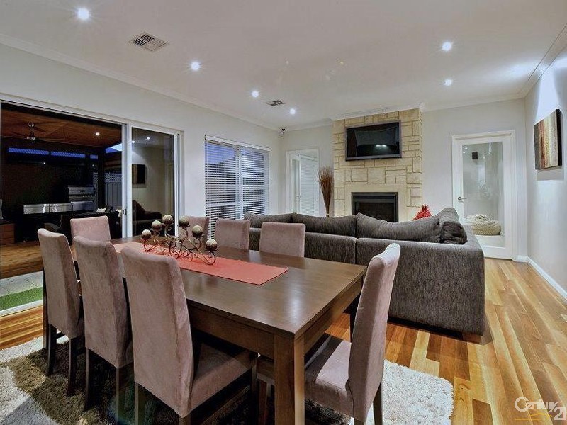 9 Coquette Pass, Dudley Park WA 6210