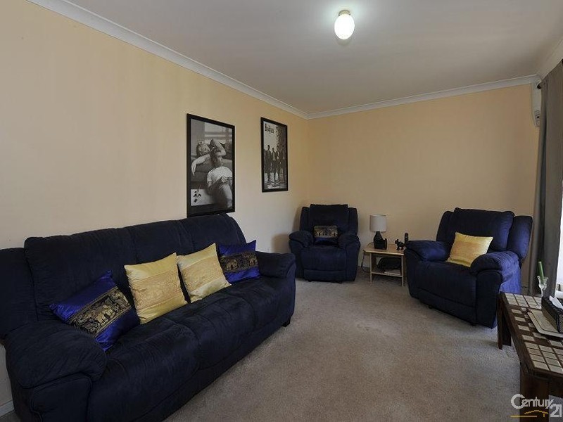 11 Hovea Place, Coodanup WA 6210