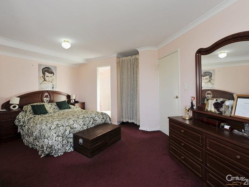 11 Hovea Place, Coodanup WA 6210