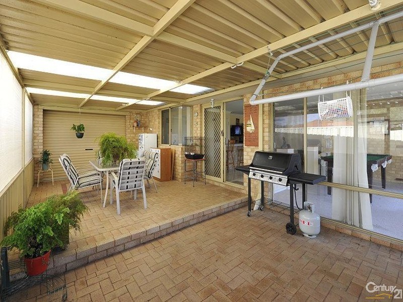 11 Hovea Place, Coodanup WA 6210