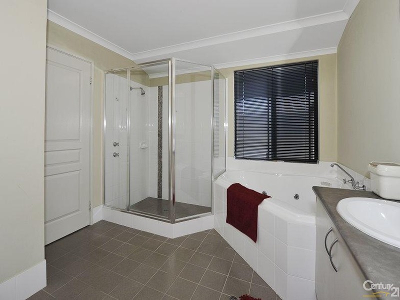 10 Helena Way, Pinjarra WA 6208