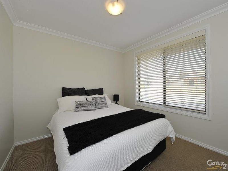 16 Albany Drive, Dawesville WA 6211