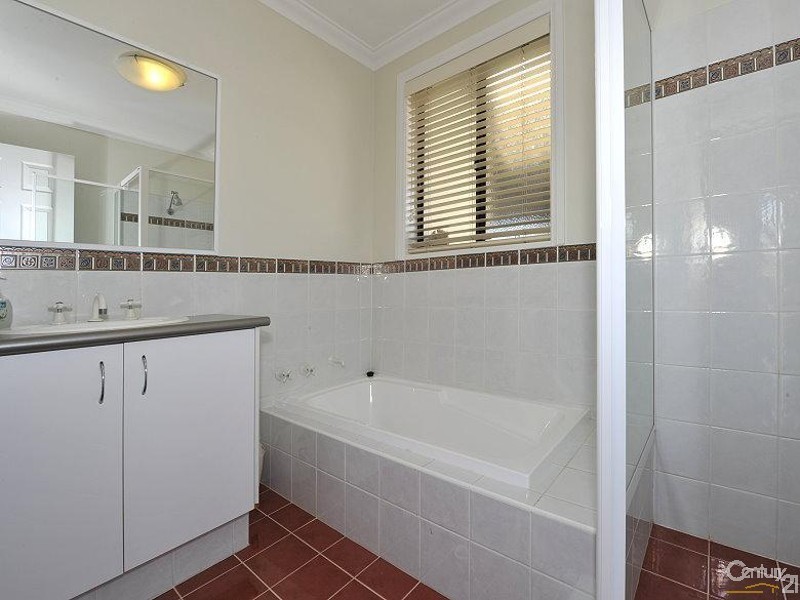 16 Albany Drive, Dawesville WA 6211