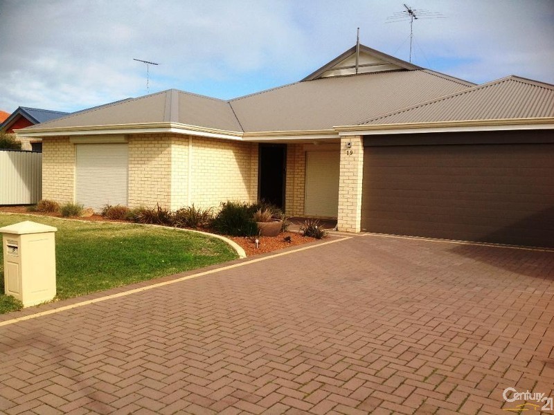 19 Camden Way, Meadow Springs WA 6210