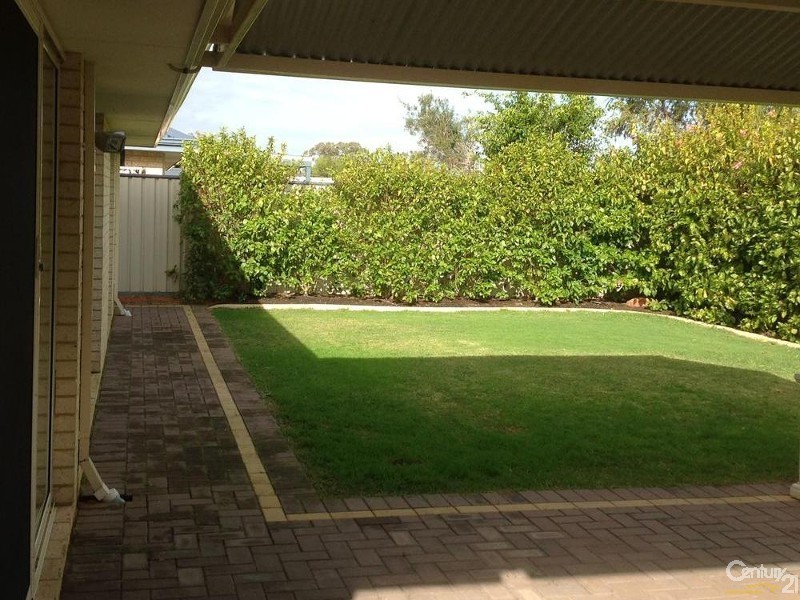 19 Camden Way, Meadow Springs WA 6210