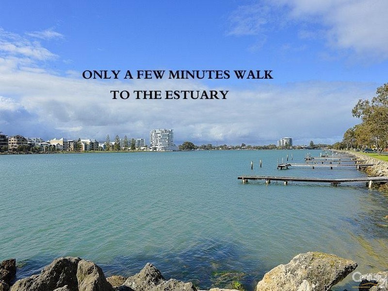 24 Leighton Road East, Halls Head WA 6210