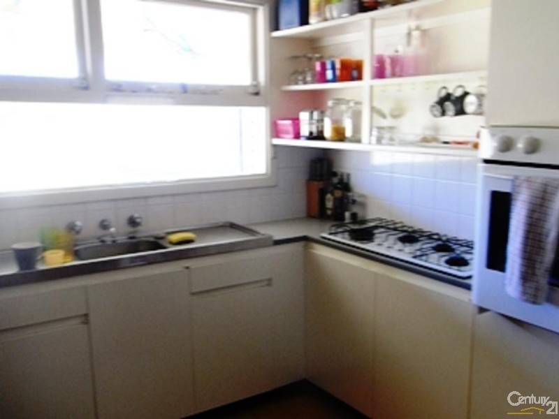 8 Maria Street, Dudley Park WA 6210