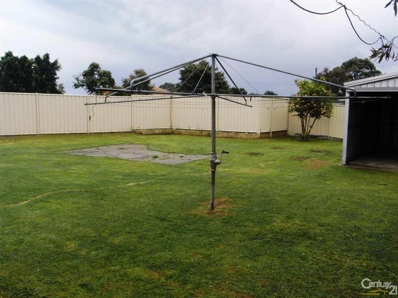 8 Maria Street, Dudley Park WA 6210