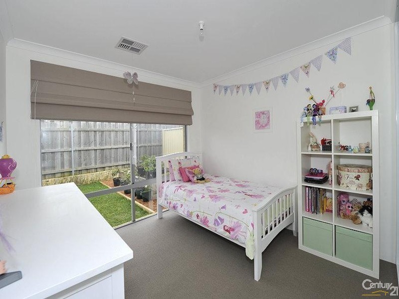 17 Catalina Drive, Lakelands WA 6180