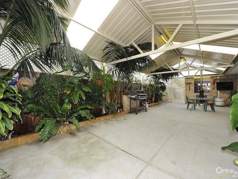 11 Lapwing Road, Coodanup WA 6210