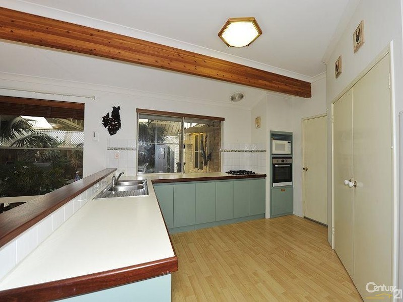 11 Lapwing Road, Coodanup WA 6210