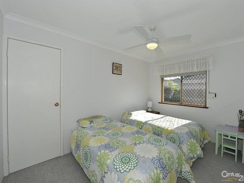 10 Inverness Drive, Meadow Springs WA 6210