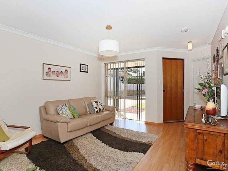 14 Rosebud Place, Halls Head WA 6210