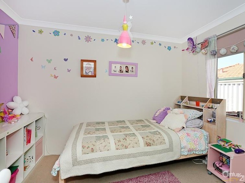 14 Rosebud Place, Halls Head WA 6210