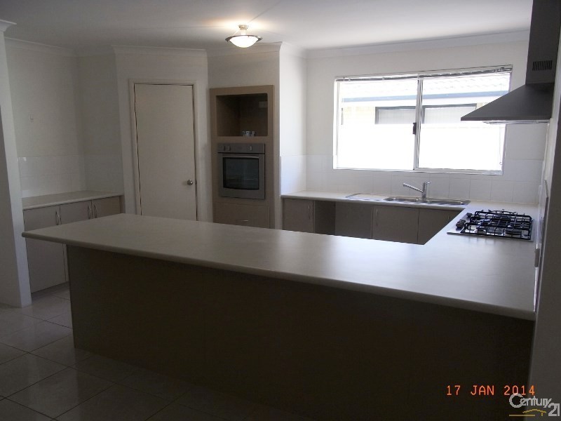 16 Albina Chase, Lakelands WA 6180