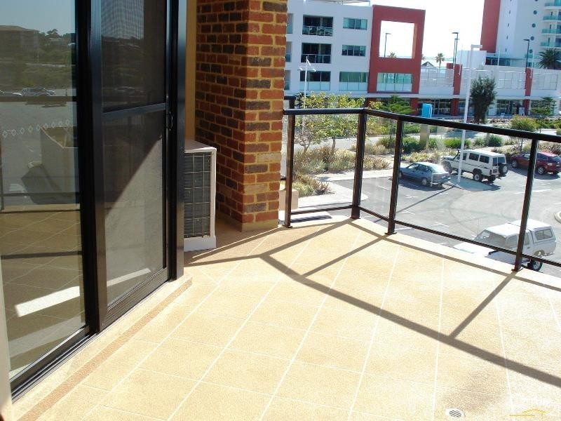 33/37 Dolphin Drive, Mandurah WA 6210