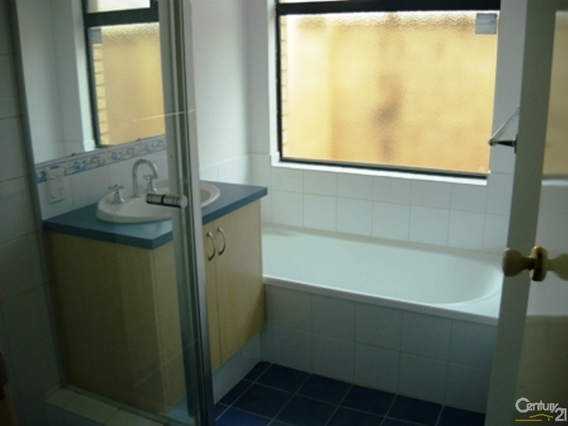 210 Peelwood Parade, Halls Head WA 6210