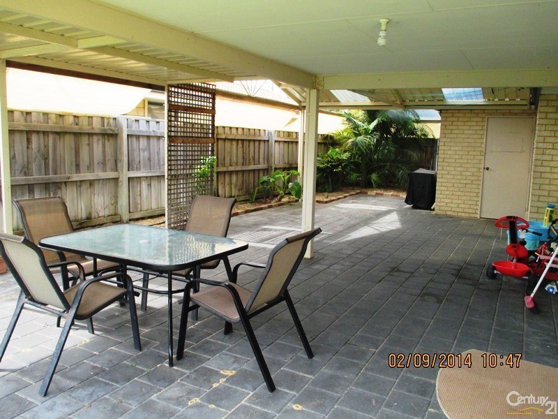 210 Peelwood Parade, Halls Head WA 6210