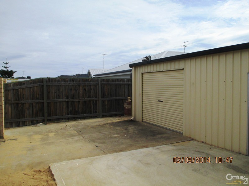 210 Peelwood Parade, Halls Head WA 6210