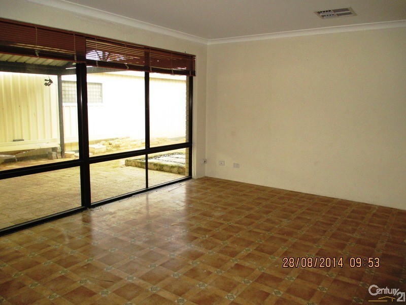 2 Kangaroo Paw Drive, Greenfields WA 6210