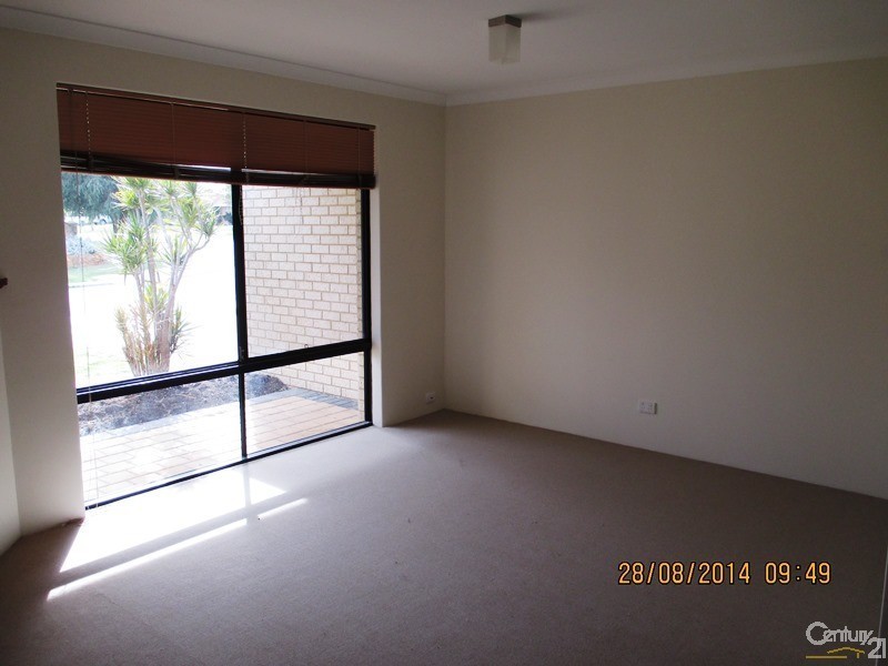 2 Kangaroo Paw Drive, Greenfields WA 6210