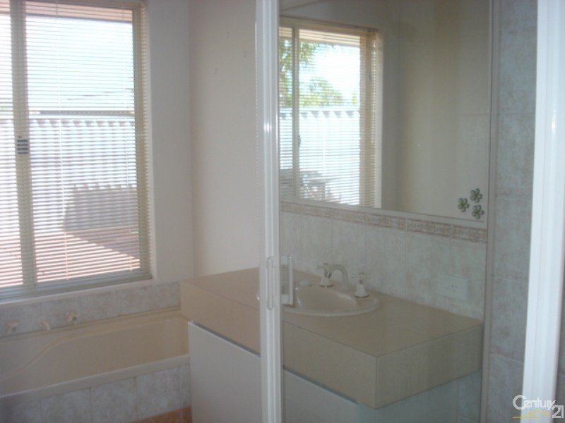 7 Poivre Place, San Remo WA 6210